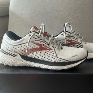 Brooks Adrenaline GTS 21